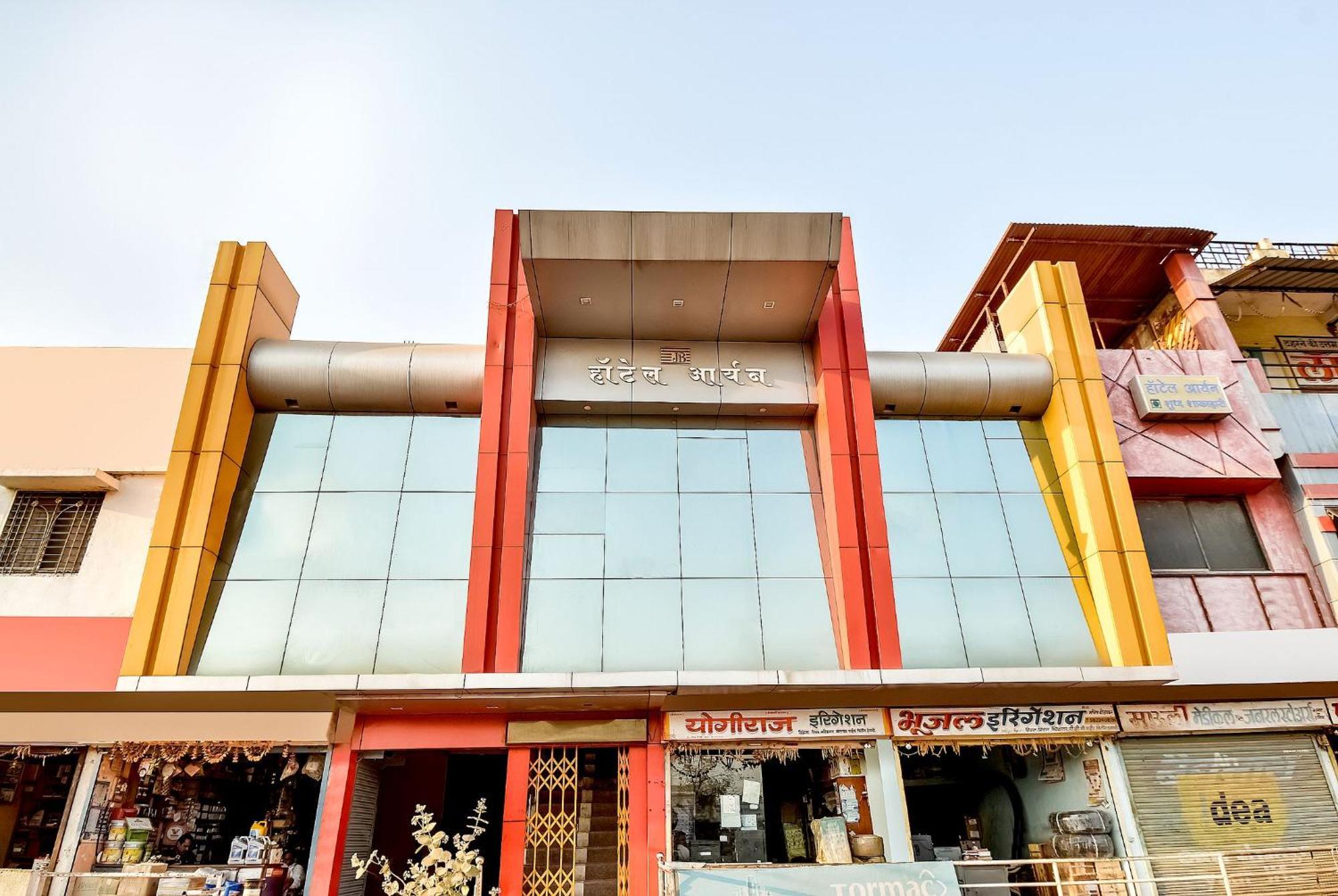 OYO 69828 Hotel Aryan Khāmgaon Buitenkant foto